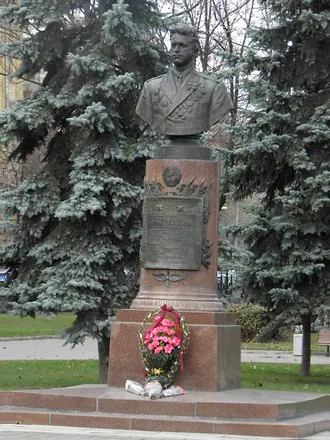 Памятник Виталию Попкову — фото 4