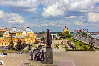 Памятник Ленину на площади Ленина (Нижний Новгород) — фото 2