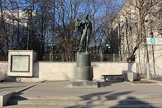 Памятник Сергею Образцову