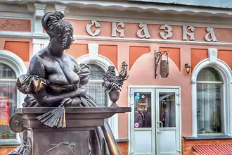 Памятник тамбовской казначейше