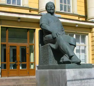 Памятник Владимиру Снегирёву