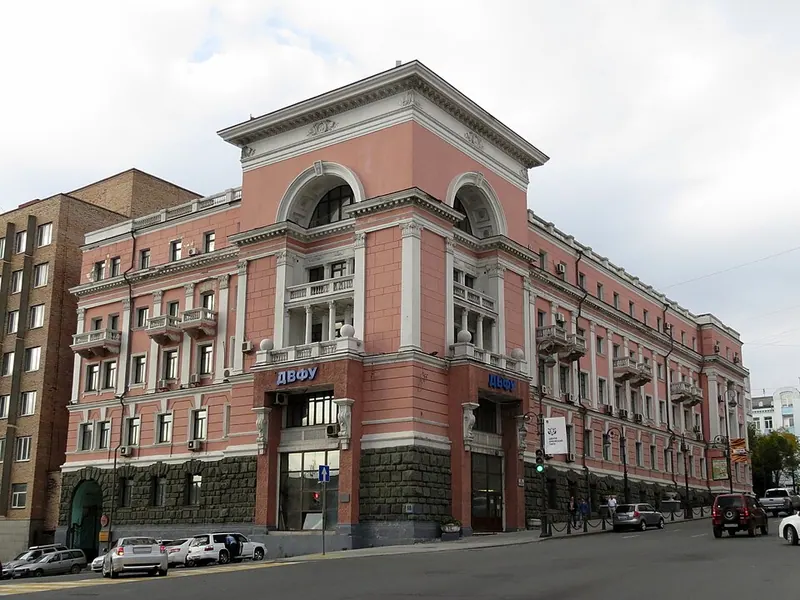 Здание гостиницы «Красный Владивосток»