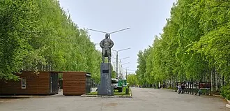 Памятник С. М. Кирову (Ижевск) — фото 2