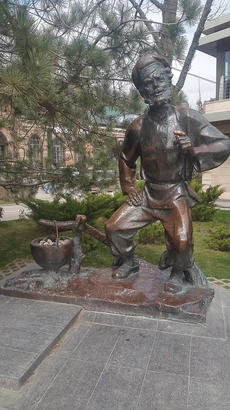 Дед Щукарь (памятник)
