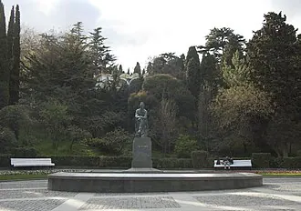 Памятник А. П. Чехову (Ялта) — фото 4