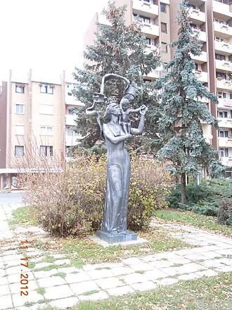 Скульптурная композиция «Богиня Савария» — фото 2