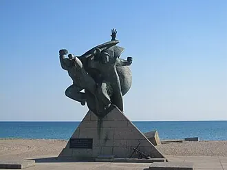 Братская могила участников Евпаторийского десанта