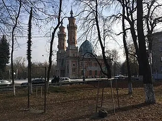 Ворошиловский сквер (Владикавказ) — фото 2