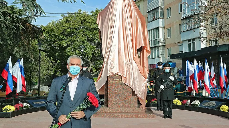 Памятник Амет-Хану Султану (Симферополь)