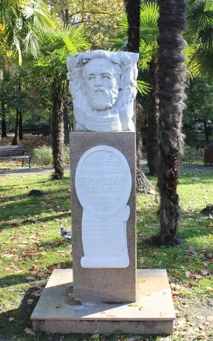Памятник А. С. Ермолову
