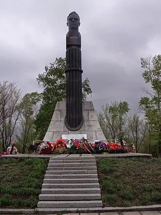 Памятник лётчику-космонавту Комарову (Оренбургская область)