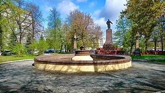 Памятник Г. К. Орджоникидзе (Екатеринбург) — фото 2