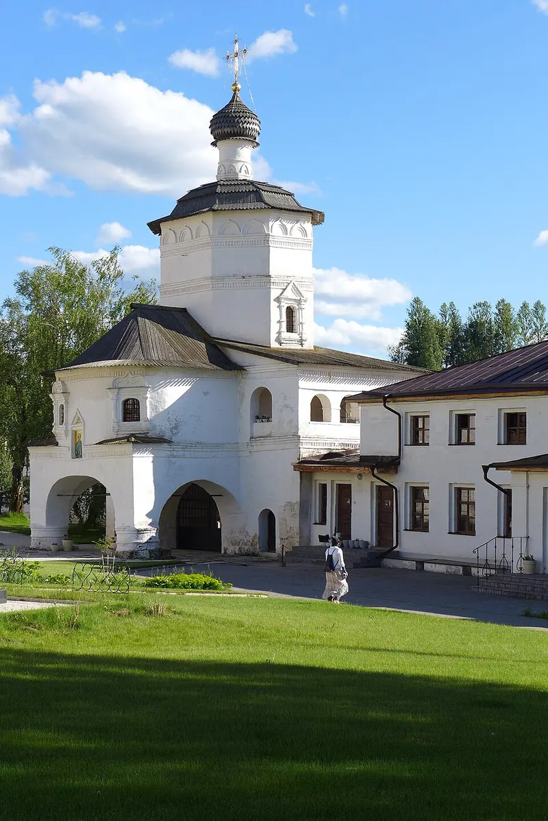 Храм Иоанна Богослова (Старица)