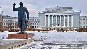 Памятник С. М. Кирову (Екатеринбург) — фото 2