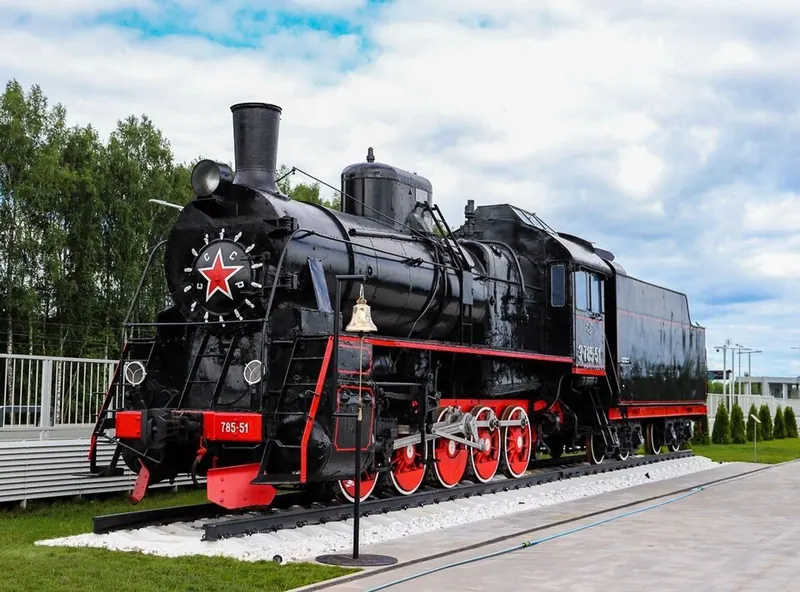 Паровоз-памятник Эр785-51