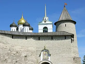 Троицкая башня (Псков)