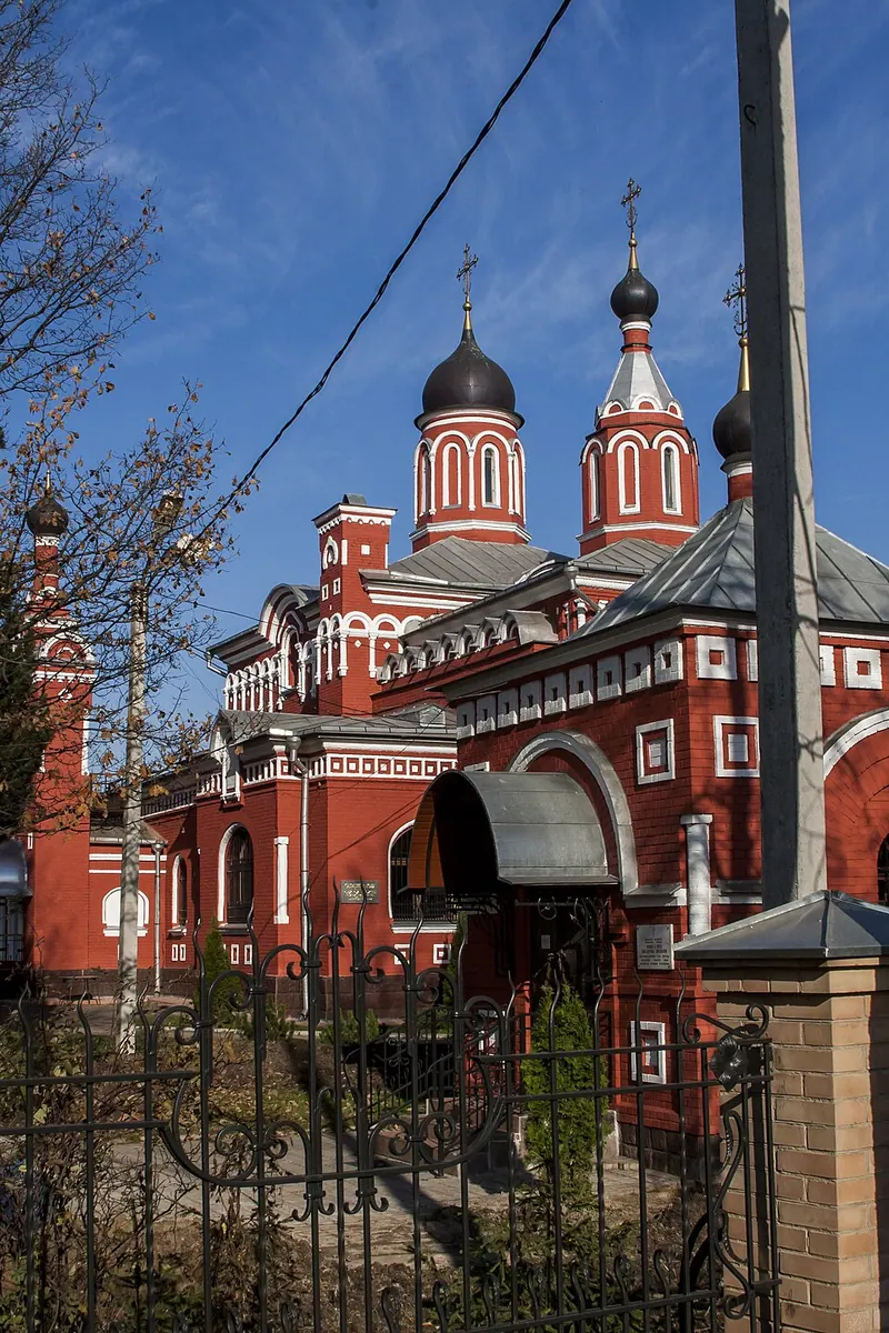 Церковь Святой Троицы в Сходне