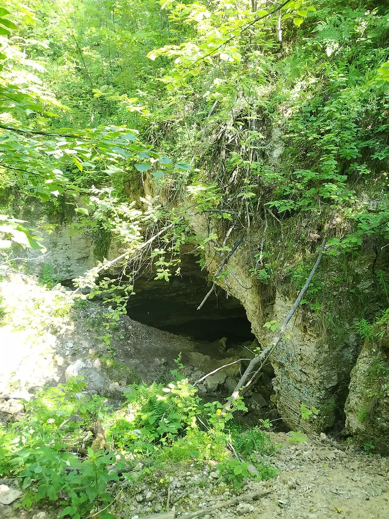 Охлебининская гипсовая пещера