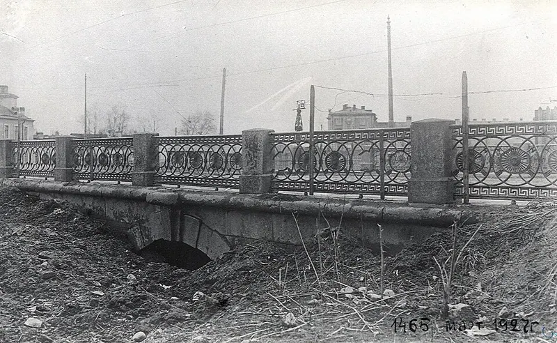 Мост у Московских триумфальных ворот