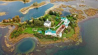 Свято-Троицкий Островоезерский монастырь