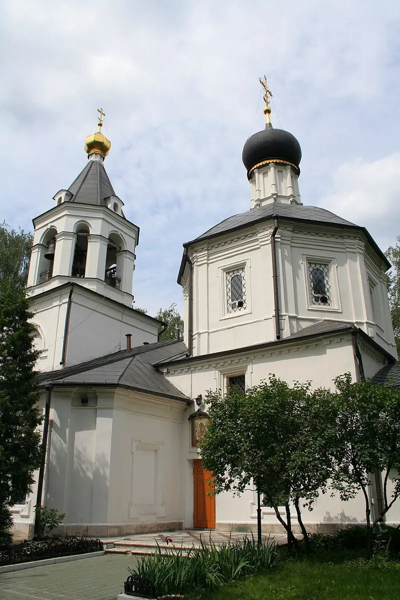 Храм Ризоположения в Леонове