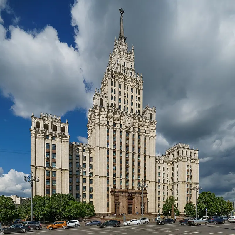 Высотное здание у Красных Ворот