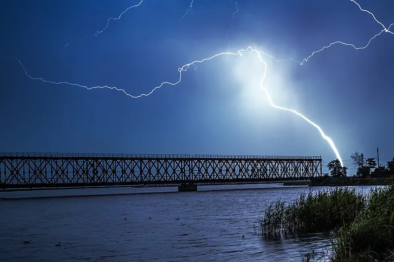 Генический железный мост