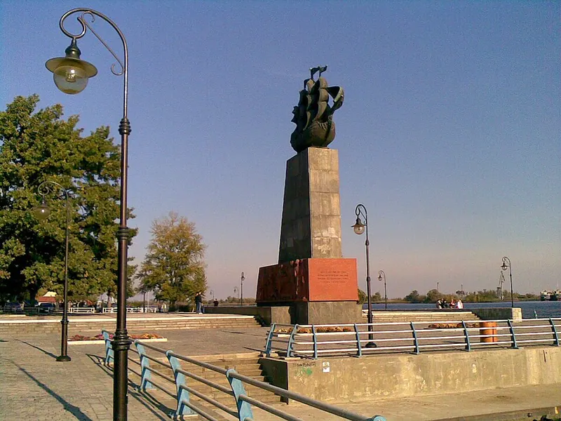 Фрегат (памятник, Херсон)
