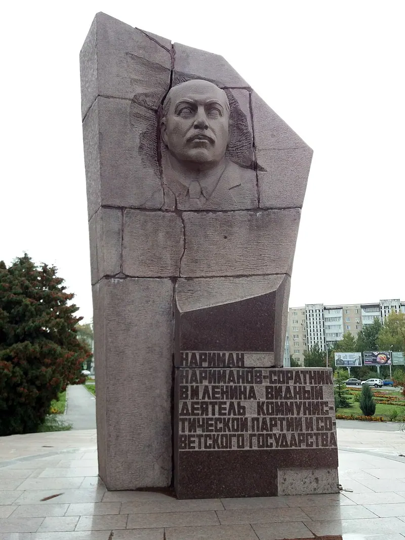 Памятник Нариману Нариманову (Ульяновск)
