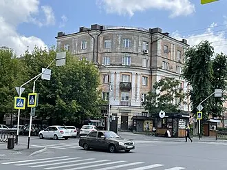 Дом 4 на улице Маркуса/ Дом 34 на улице Джанаева/ Дом 33 на улице Тамаева