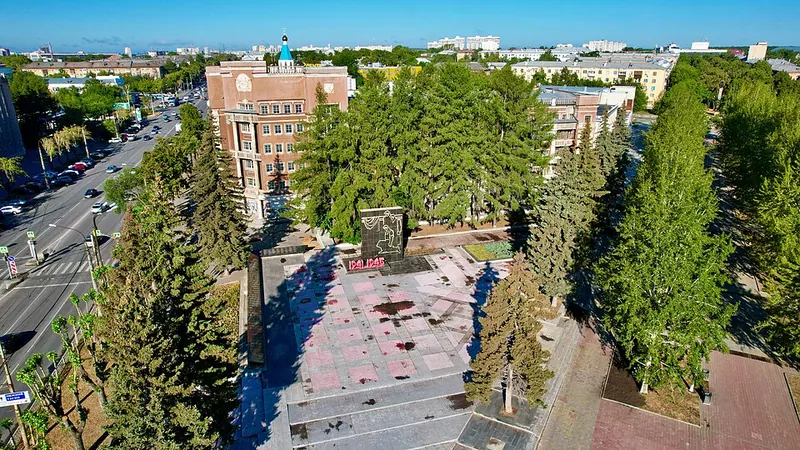 Мемориал уралмашевцам, погибшим в годы Великой Отечественной войны