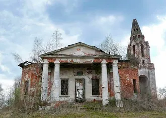 Церковь Троицы Живоначальной (Красино-Убережное)